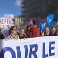 Bordeaux-Christiane Taubira et Jean-Marc Ayrault accueillis par les opposants au mariage homosexuel
