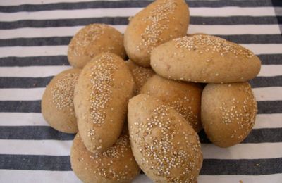 Petits pains complets aux céréales avec poolish ( fête du pain )