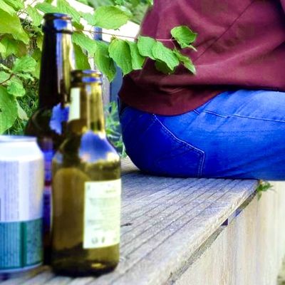 LA CONSOMMATION D’ALCOOL INTERDITE DANS LES RUES D’HIRSON ET LE TABAC SUR LE VILLAGE VACANCES.