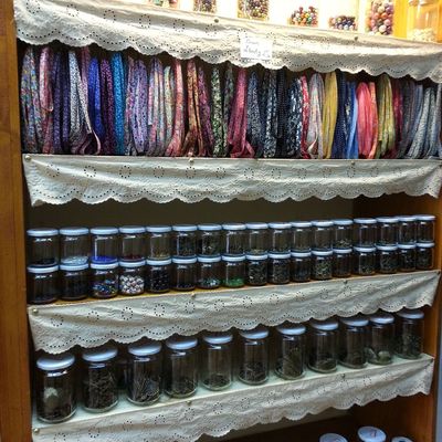 Voila le nouveau rayon! Des perles et apprêts