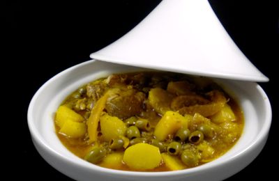 Tajine de poulet aux olives, citron confit et pommes de terre