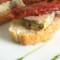 Toasts de foie gras sur tomates confites maison