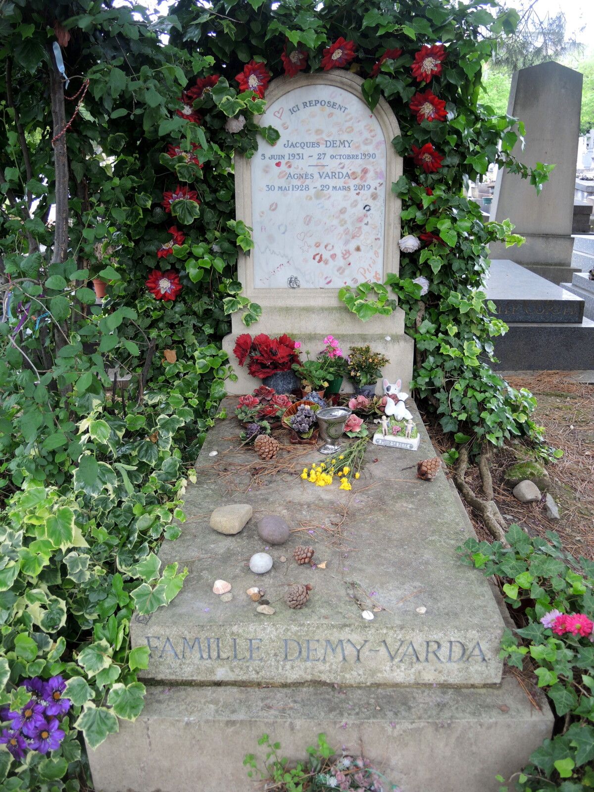 Paris, cimetière Montparnassse, tombe d'Agnès Varda et Jacques Demy. (75)