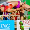 LA CLASSE INTERNATIONALE (ÉGALEMENT) POUR LES FÉMININES.