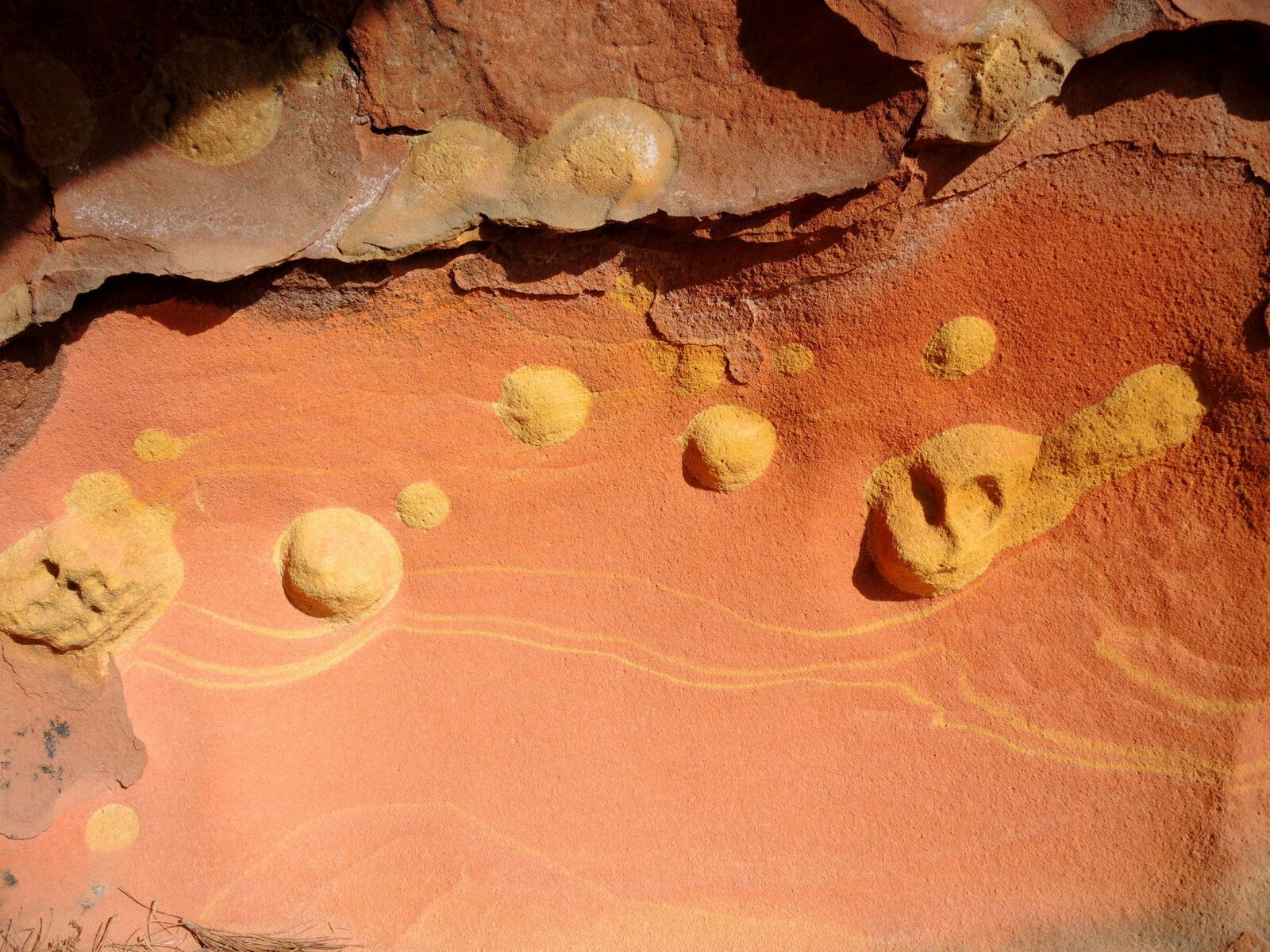 Vallée des Couleurs, la corniche rose, détail (Espagne)
