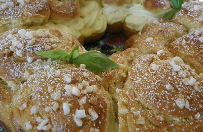 Brioche feuilletée garnie d'une mousse Citron & Basilic