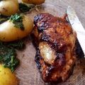 POULET ET POMMES DE TERRE-SAUCE À L'AIL NOIR