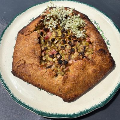 Tarte rustique rhubarbe et sureau