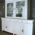 Superbe buffet vitrine bahut ancien de style comtemporain Chic et robuste patine