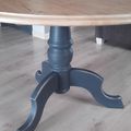 Table ronde en pin pied noir