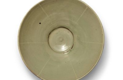 A 'Yaozhou' celadon-glazed bowl, Five Dynasties / Northern Song dynasty