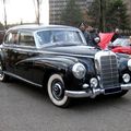 La Mercedes 300 B limousine de 1954 (Retrorencard janvier 2010)