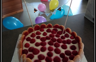 Charlotte aux framboises et sa mousse mascarpone au chocolat blanc