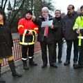 ÉLUS, AGENTS MUNICIPAUX, SAPEURS-POMPIERS ET GENDARMES MOBILISÉS SUR LE TERRAIN ET AU TÉLÉPHONE.