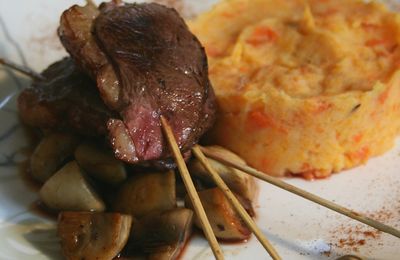 Brochettes de canard au poivre Sichaun et écrasé de butternut