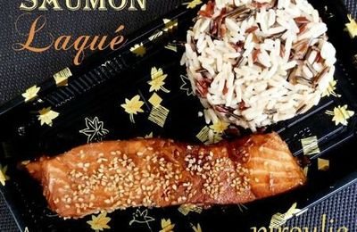 Pavés de saumon laqués à la sauce soja, au miel et au sésame