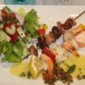 Brochettes de poisson et brochettes de moules  au barbecue 