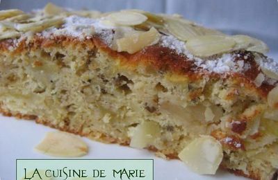 Gâteau de pommes à l'anis et aux amandes