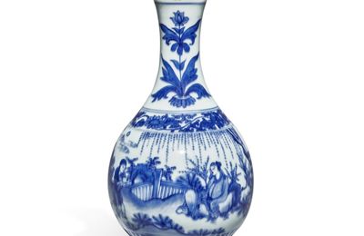 A blue and white 'figural' bottle vase, Ming dynasty, Chongzhen period