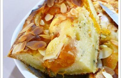 Gâteau d'été à l' Abricots, Amandes et Basilic !