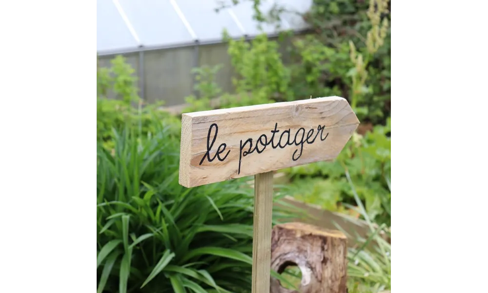 Retour au jardin -  carrés et décorations