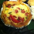 Mini-tartelettes  ∴ tomates-moutarde-knakis ∴