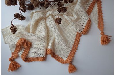 Shawl Honey Bird au crochet