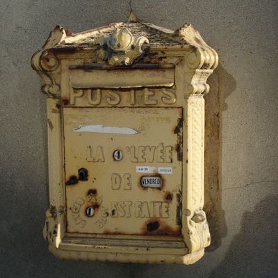 Ancienne boîte postale