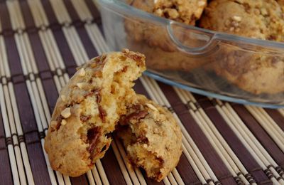 Cookies moelleux à la nougatine et au chocolat truffé