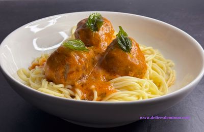 Boulettes au parmesan, sauce cremoso