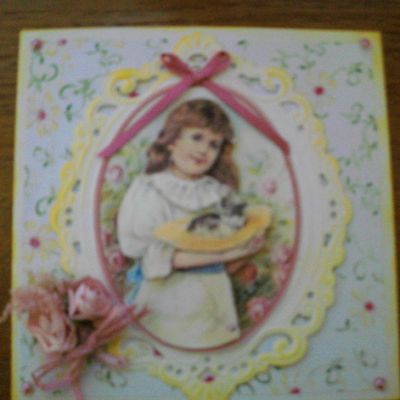 FILLETTE ET SON CHATTON