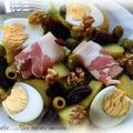 SALADE DE POMMES DE TERRE -ŒUFS - BACON - FRUITS SECS - OLIVES 