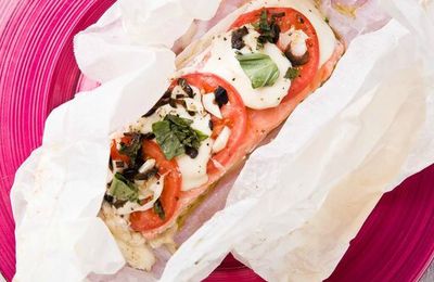 PAPILLOTE SAUMON TOMATE MOZZARELLA