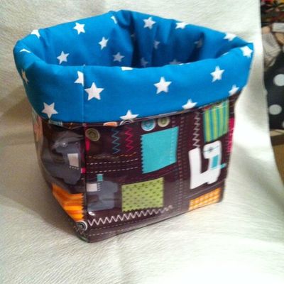 Une bannette de couturière