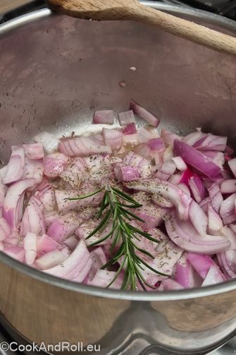 Tortiglioni aux oignons rouges cipolle rosso de Cavasso Nuovo