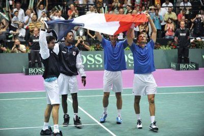 La France domine l'Espagne!