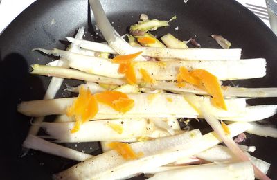 salade d'asperges crues