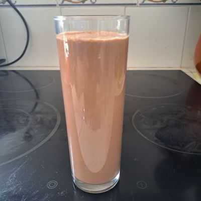 Milkshake ou batido de bananes et chocolat aux épices
