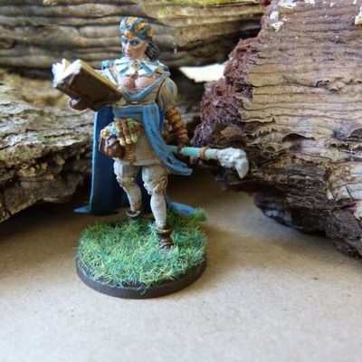Des figurines sous la chaleur