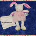 Doudou lapin Poupi baby nat, rose blanc jaune, mouchoir, www.doudoupeluche.fr