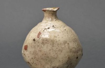 Bottle, buncheong ware, Joseon dynasty, 16th century
