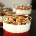 Crumble-Tiramisu aux fraises et à la rhubarbe