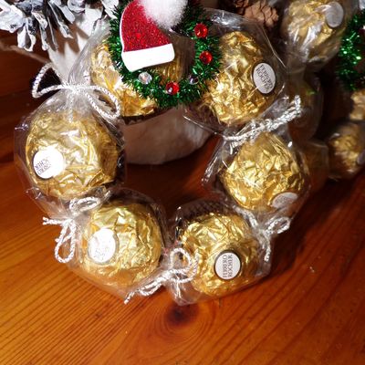Des couronnes de Ferrero Rochers