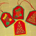 Petites pochettes pour accrocher au sapin de Noël