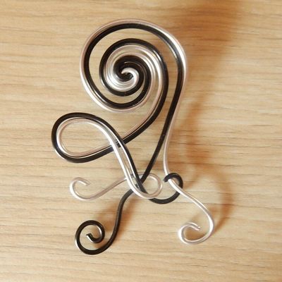 Collier en aluminium -- 8€