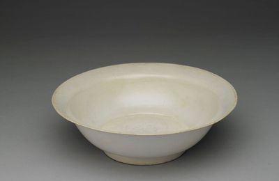 White bowl with incised floral design, Yuan dynasty (1271-1368)