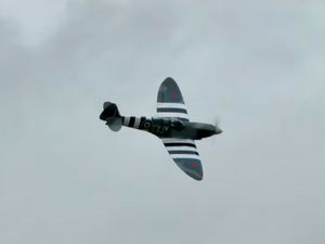 Un Spitfire biplace à l’échelle 1/3.