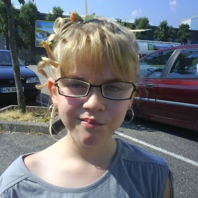 ma puce , coiffure pour le mariage de mon frere!!!