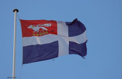 Drapeau et pavillon de Saint-Malo.