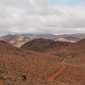 la traversée de l'Anti-Atlas au loin, de temps en